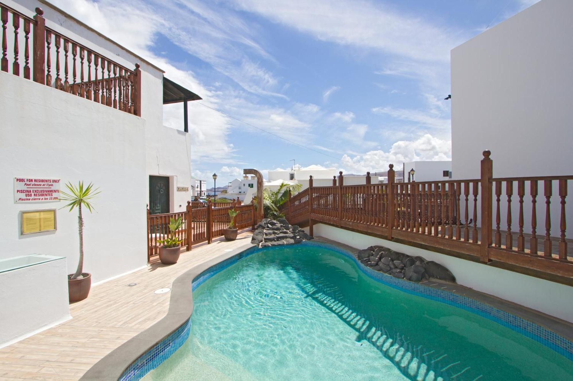 Casa Margarita - Shared Pool - Close To Seafront Promenade Punta Mujeres Eksteriør billede